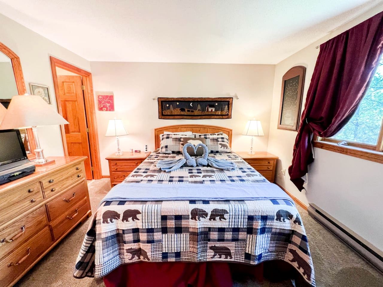 Spectacular Cottage with Game Room in North Conway, New Hampshire