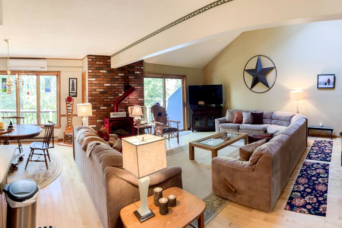 Spectacular Cottage with Game Room in North Conway, New Hampshire