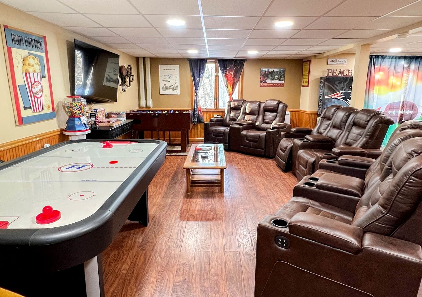 Spectacular Cottage with Game Room in North Conway, New Hampshire