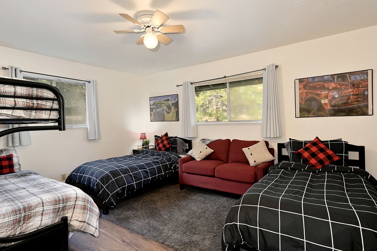 Spectacular Cottage with Nice Sights in Castella, California