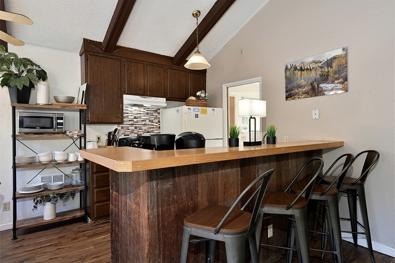 Cottages (United States of America, Castella, California)