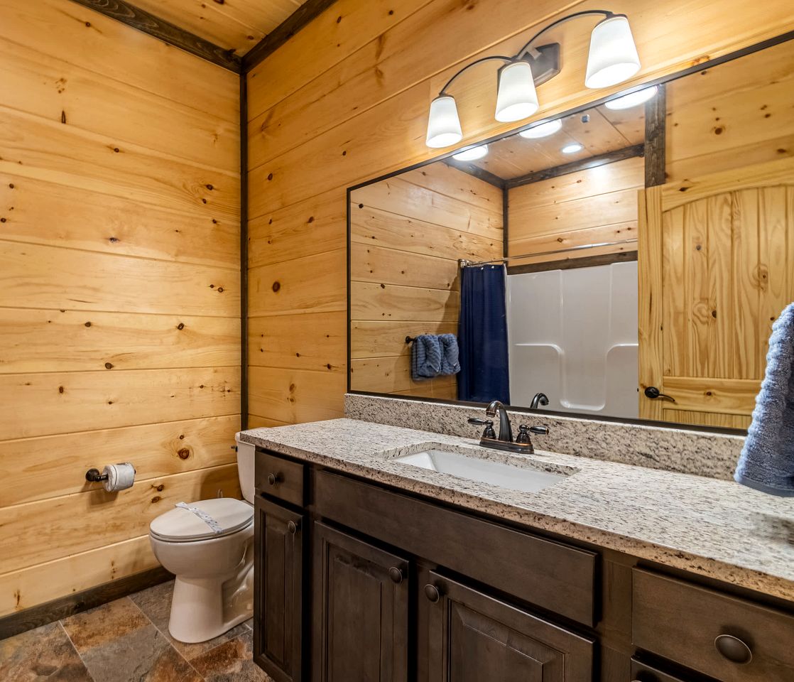 Spectacular Gatlinburg Cabin with Hot Tub & EV Charger near Great Smoky Mountains, Tennessee