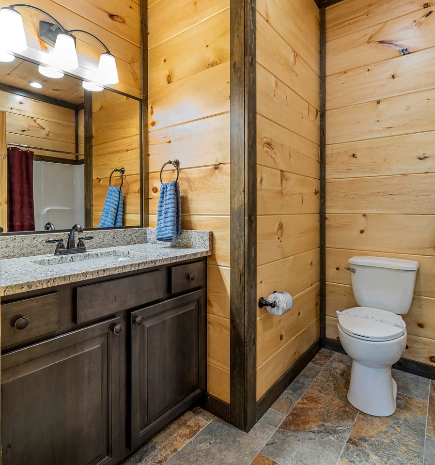 Spectacular Gatlinburg Cabin with Hot Tub & EV Charger near Great Smoky Mountains, Tennessee