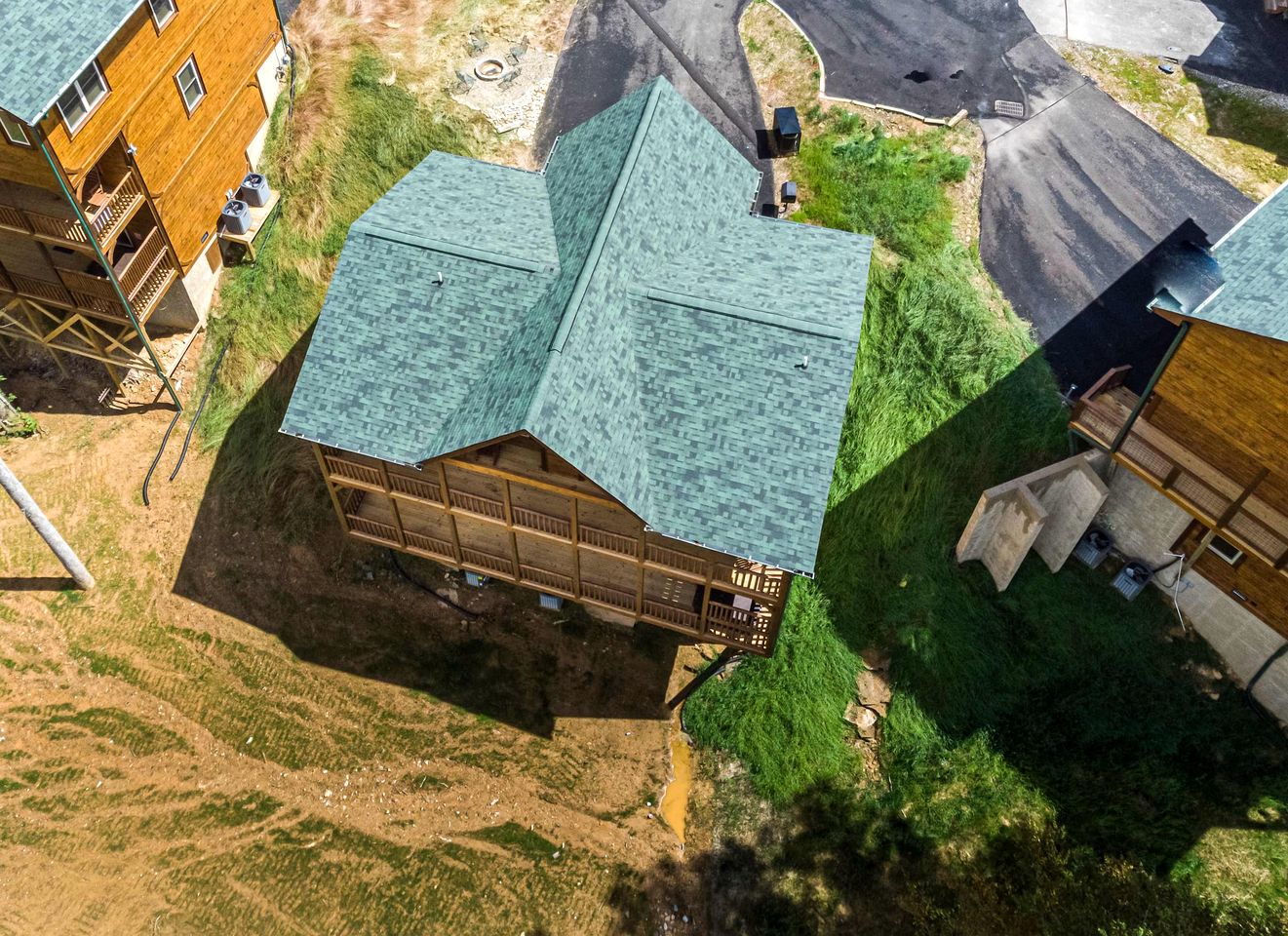 Spectacular Gatlinburg Cabin with Hot Tub & EV Charger near Great Smoky Mountains, Tennessee