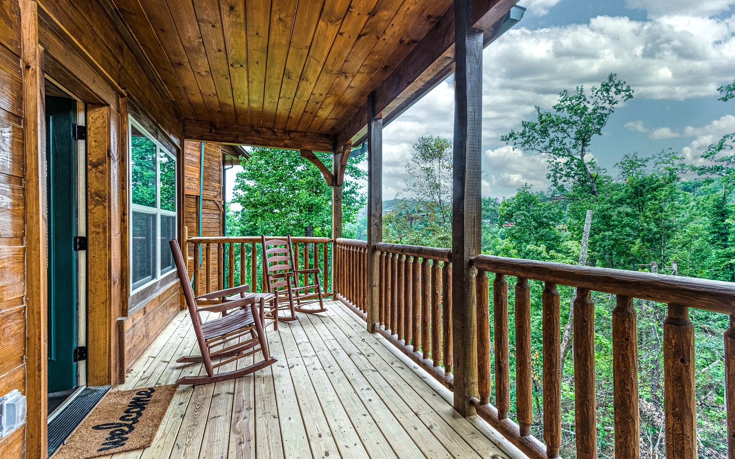 Spectacular Gatlinburg Cabin with Hot Tub & EV Charger near Great Smoky Mountains, Tennessee