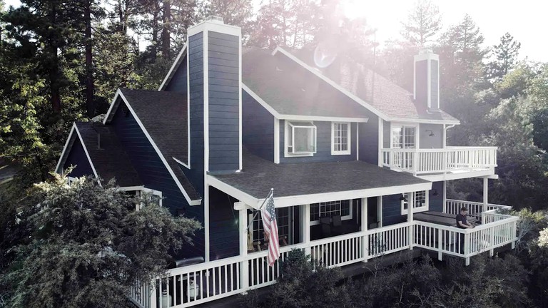 Secluded Cabin with Breathtaking Lake Views and Foosball Table in Big Bear Lake, California