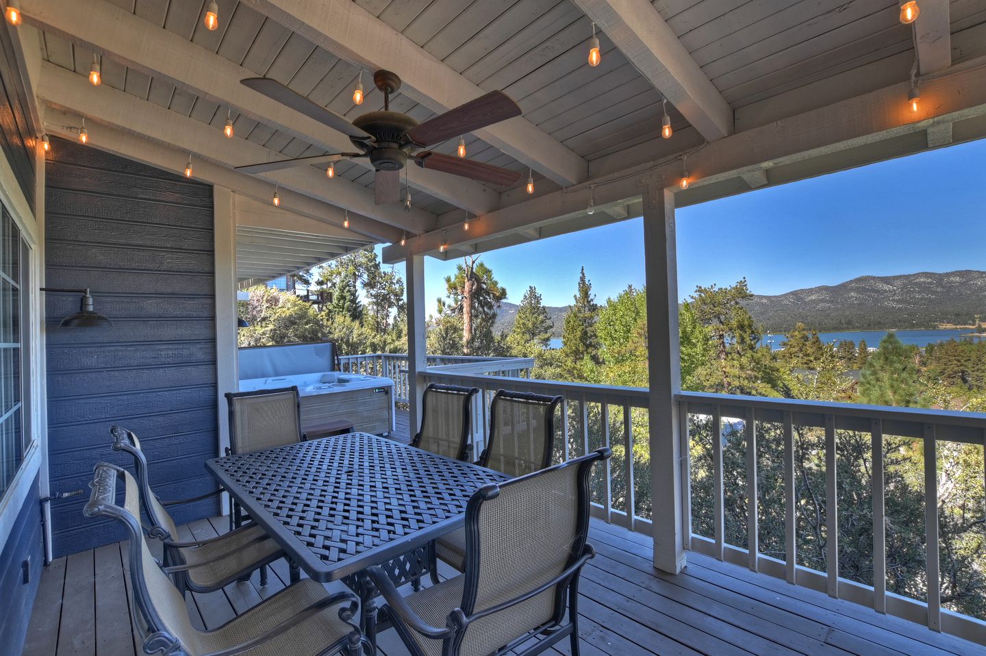 Secluded Cabin with Breathtaking Lake Views and Foosball Table in Big Bear Lake, California