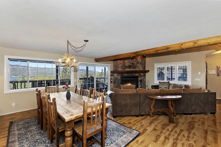 Cabins (United States of America, Big Bear Lake, California)