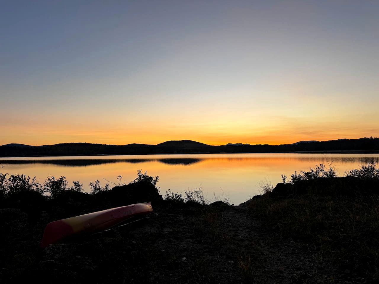 Spectacular Lakefront Villa with Pool Table, Sauna, Jacuzzi and Breathtaking Views in Maine