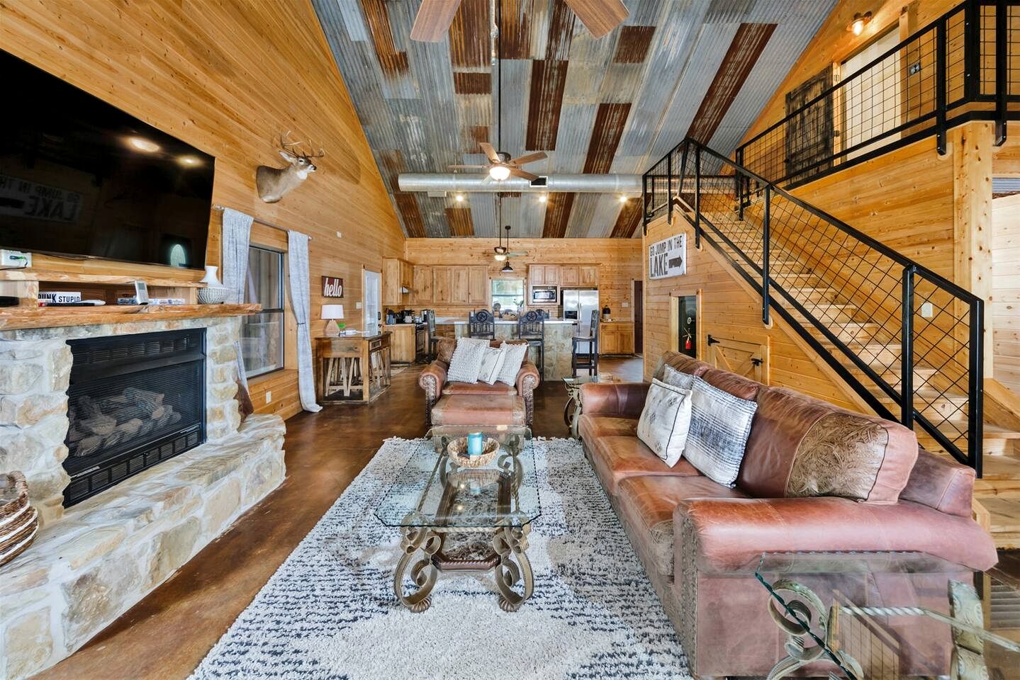 Spectacular Lakehouse with Private Dock in Chico, Texas