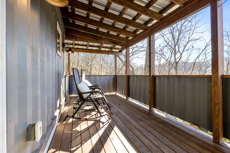 Containers (United States of America, Blowing Rock, North Carolina)