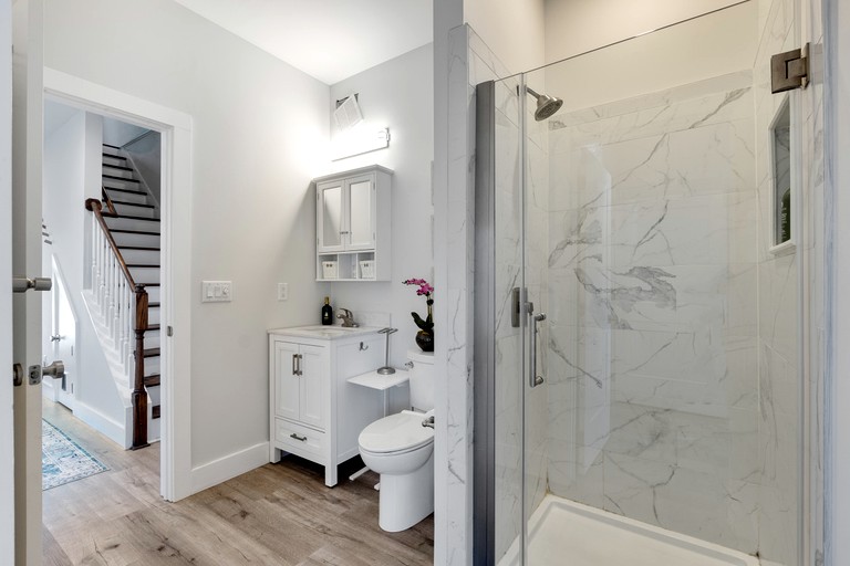 Containers (United States of America, Blowing Rock, North Carolina)