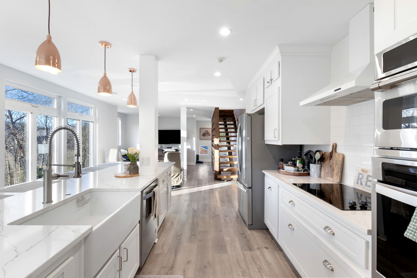 Spectacular Luxurious Container with Outdoor Hot-Tub and Fire Pit in North Carolina