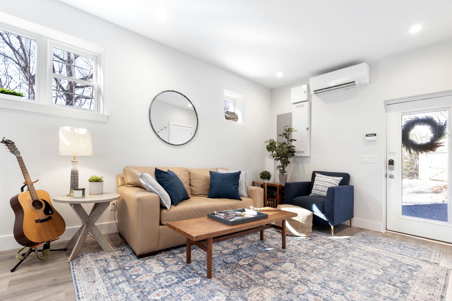 Spectacular Luxurious Container with Outdoor Hot-Tub and Fire Pit in North Carolina