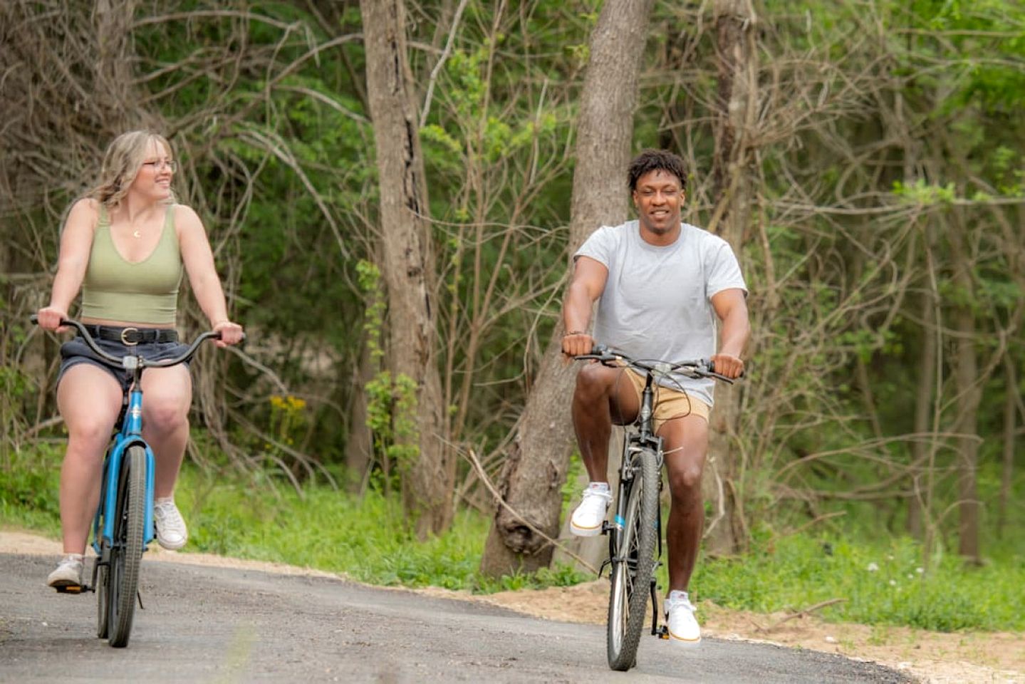 Spectacular Luxurious Tree House with Jacuzzi and Fire Pit in Texas