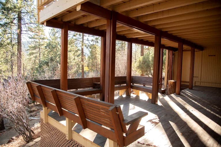 Cabins (United States of America, Big Bear Lake, California)