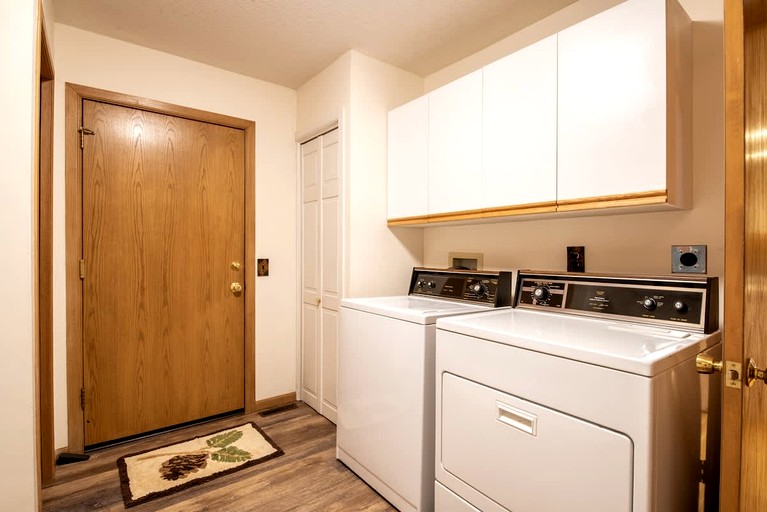 Cabins (United States of America, Big Bear Lake, California)