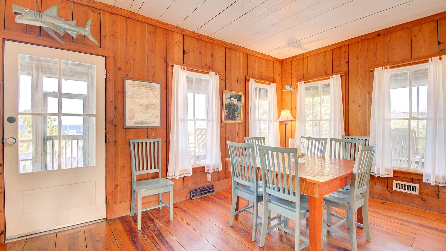 Oceanfront Beach House with Spectacular Views Georgetown, South Carolina