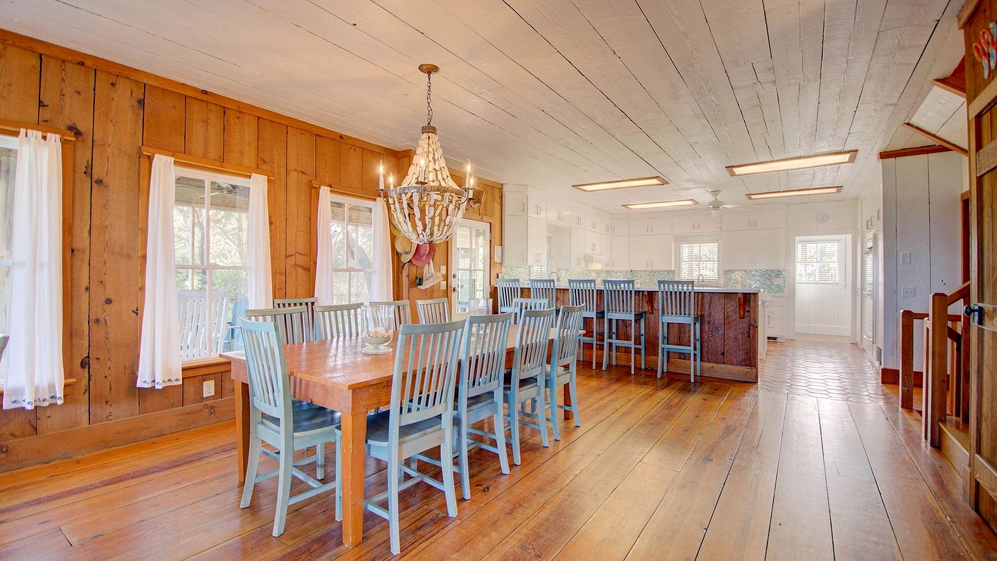 Oceanfront Beach House with Spectacular Views Georgetown, South Carolina