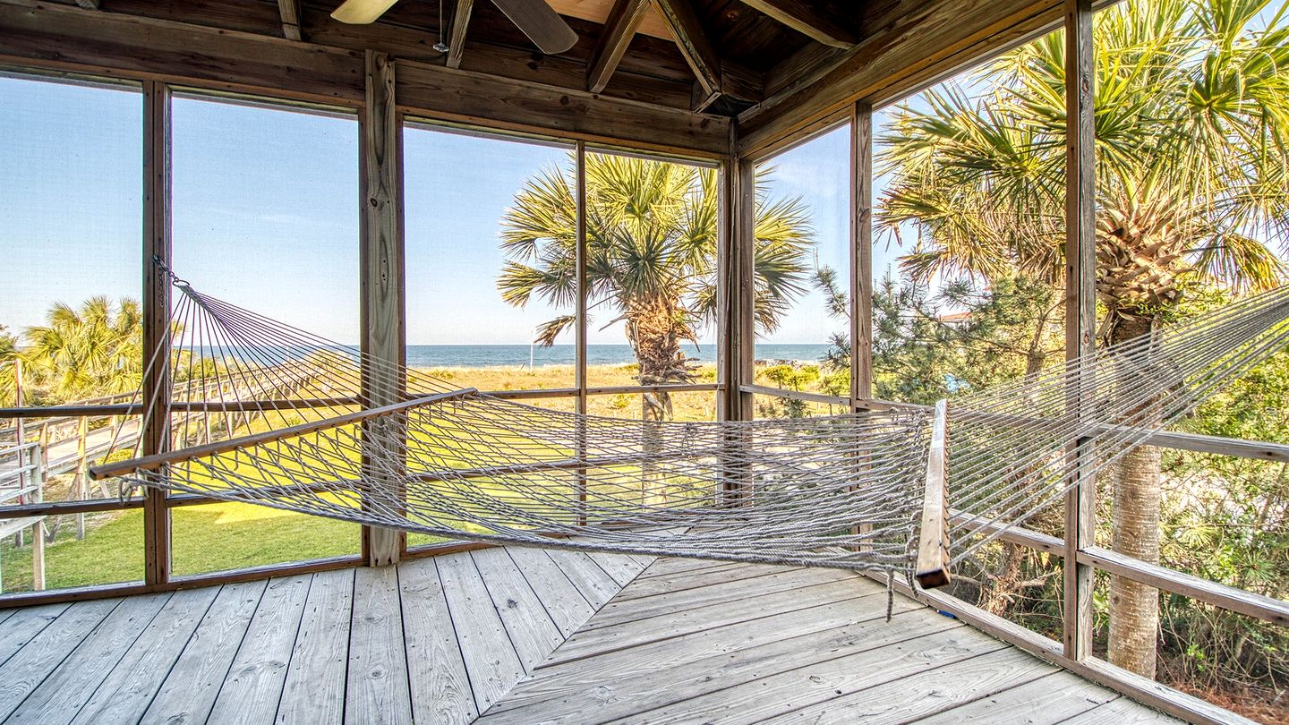 Oceanfront Beach House with Spectacular Views Georgetown, South Carolina