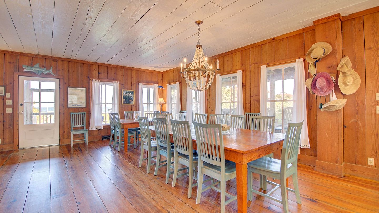 Oceanfront Beach House with Spectacular Views Georgetown, South Carolina