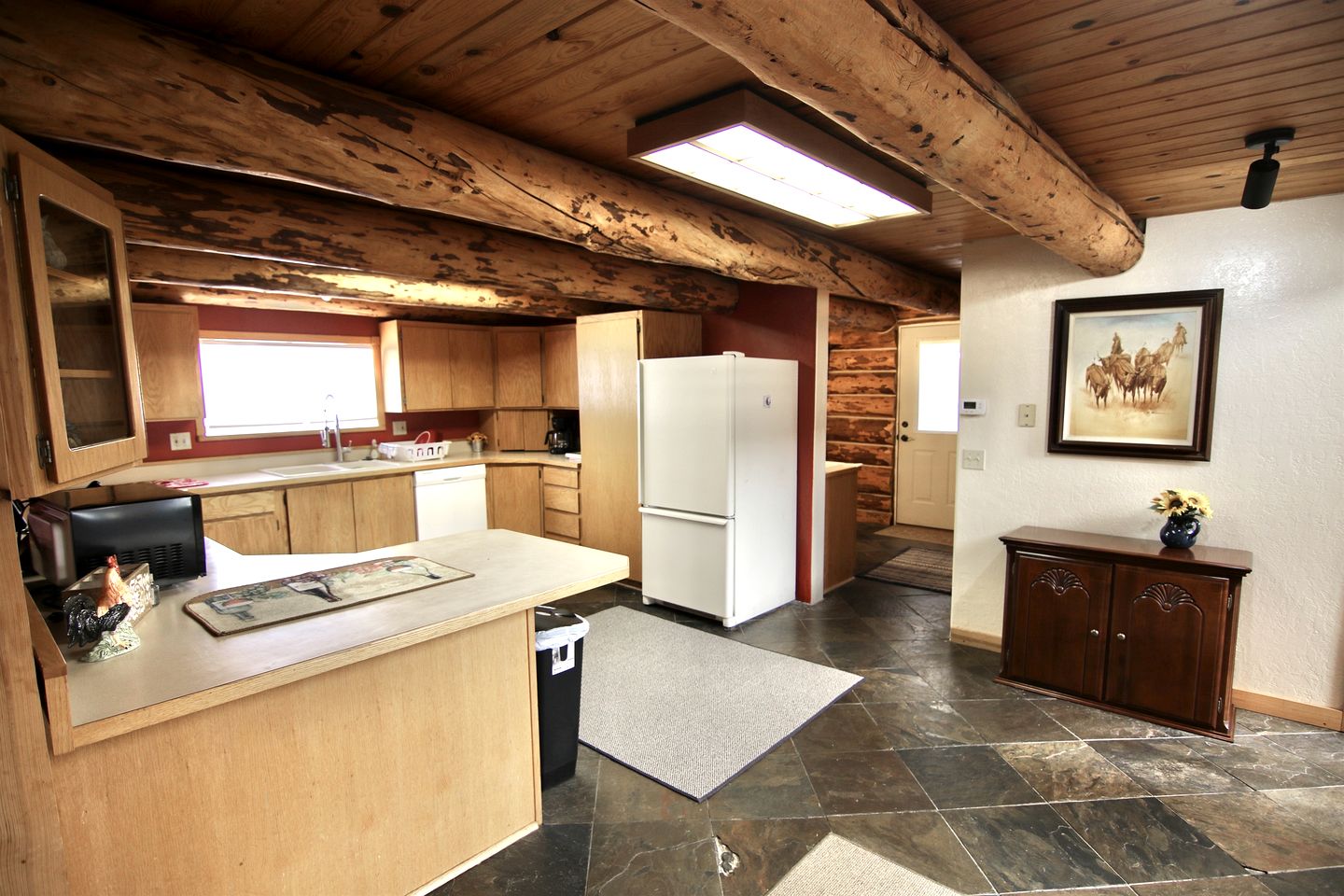 Spectacular Rustic Wooden Cabin in Blanding, Utah