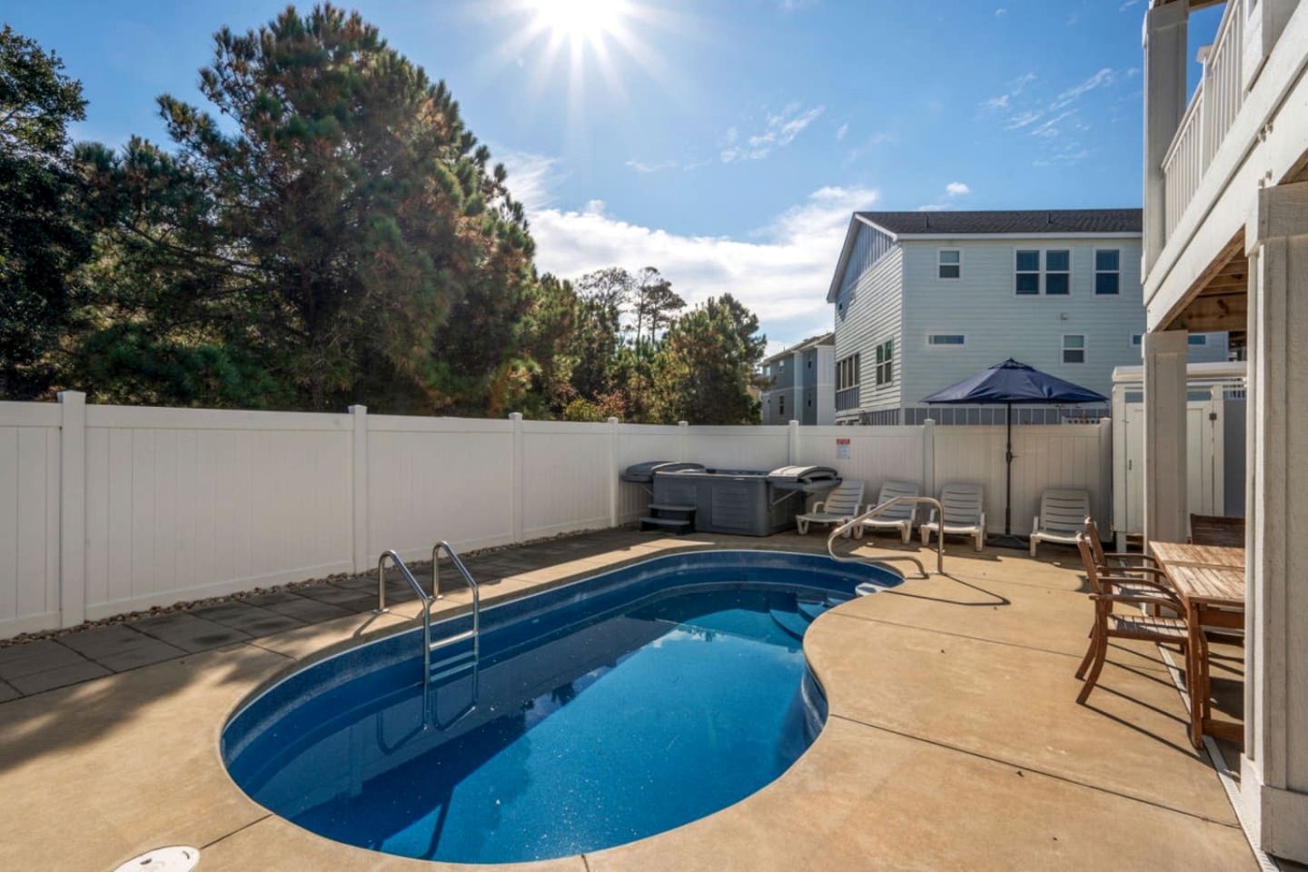 Luxury Coastal Escape with Private Pool, BBQ Grill & Family Amenities in Corolla, North Carolina