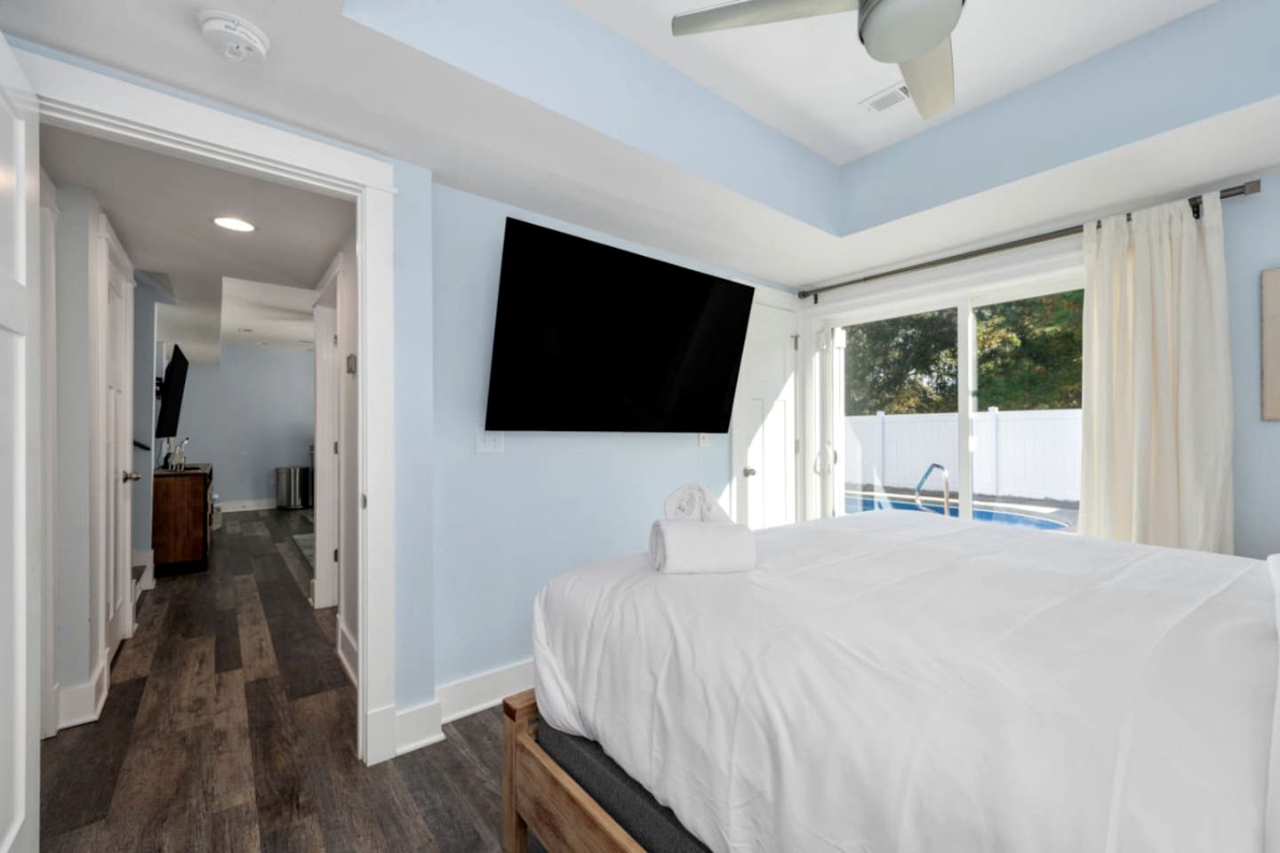 Luxury Coastal Escape with Private Pool, BBQ Grill & Family Amenities in Corolla, North Carolina