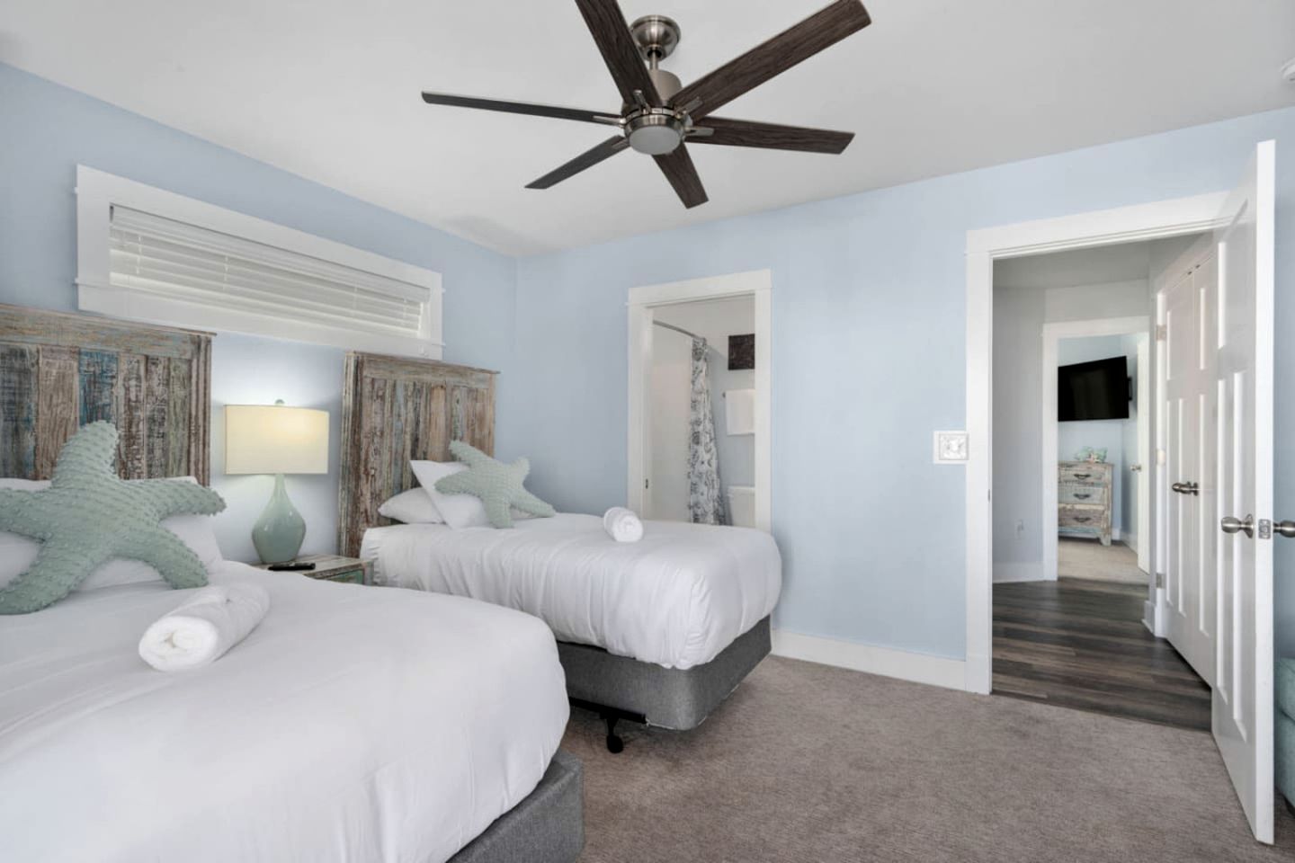 Luxury Coastal Escape with Private Pool, BBQ Grill & Family Amenities in Corolla, North Carolina