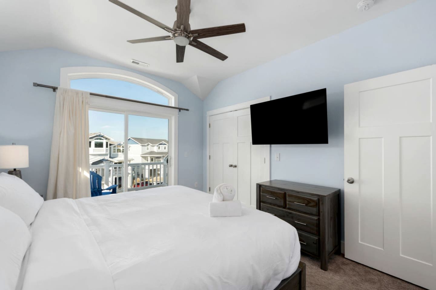 Luxury Coastal Escape with Private Pool, BBQ Grill & Family Amenities in Corolla, North Carolina