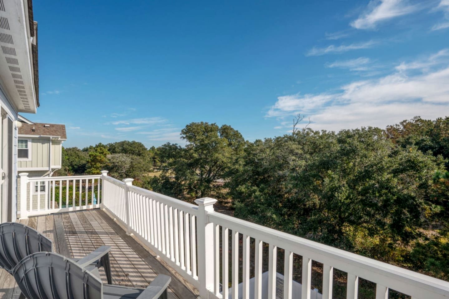 Luxury Coastal Escape with Private Pool, BBQ Grill & Family Amenities in Corolla, North Carolina