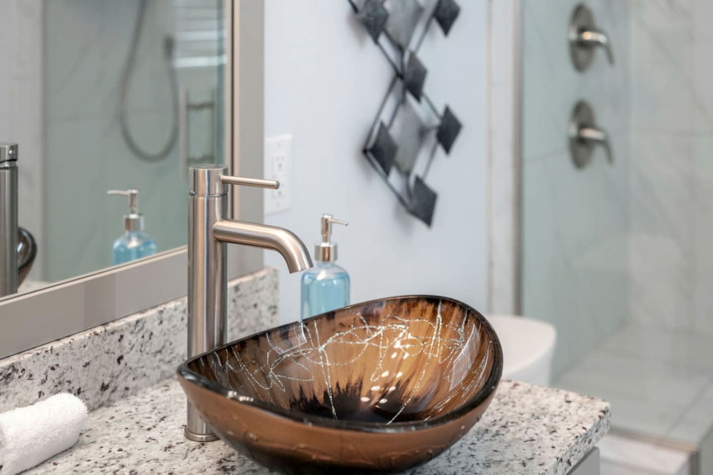 Luxury Coastal Escape with Private Pool, BBQ Grill & Family Amenities in Corolla, North Carolina