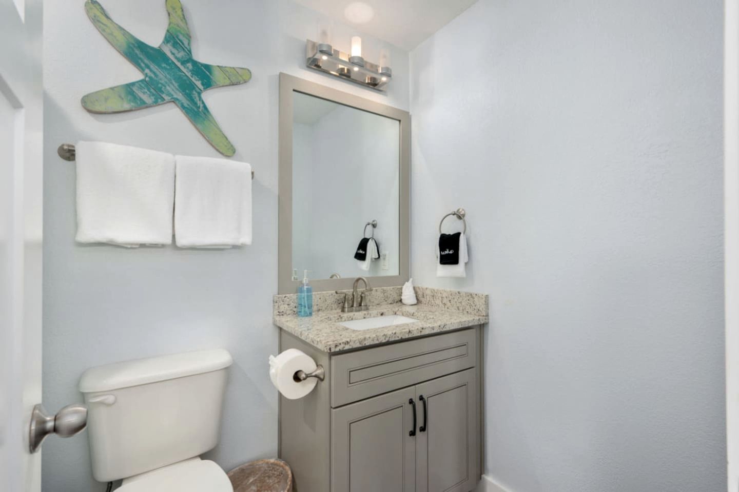 Luxury Coastal Escape with Private Pool, BBQ Grill & Family Amenities in Corolla, North Carolina