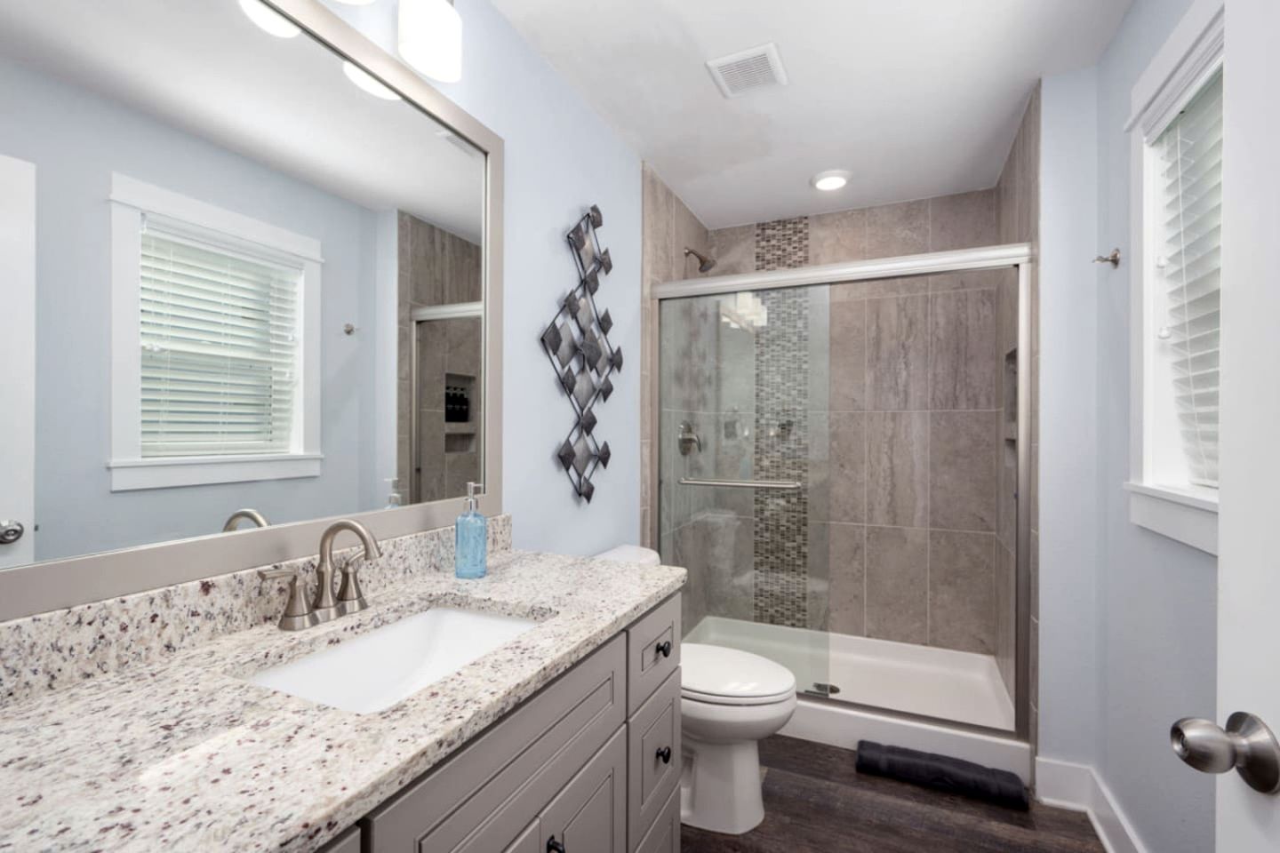 Luxury Coastal Escape with Private Pool, BBQ Grill & Family Amenities in Corolla, North Carolina