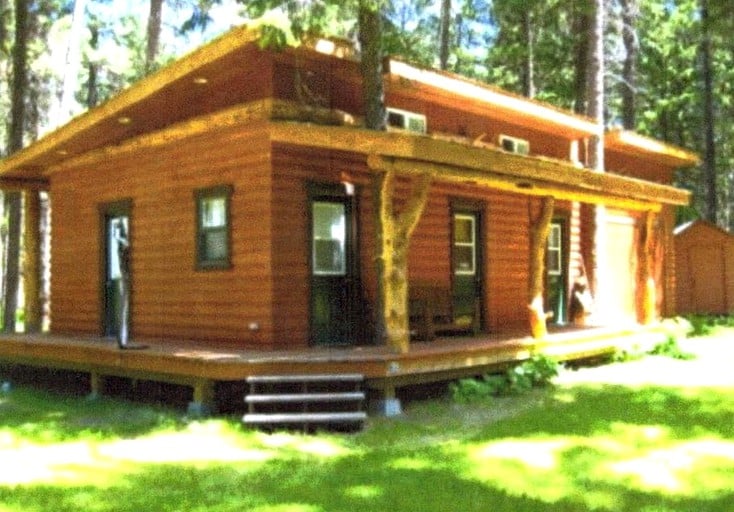 Cabins (Bigfork, Montana, United States)