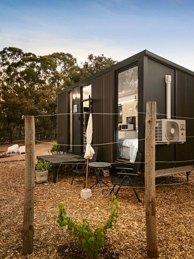 Tiny Houses (Australia, Clydesdale, Victoria)