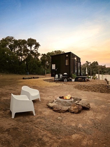 Tiny Houses (Australia, Clydesdale, Victoria)