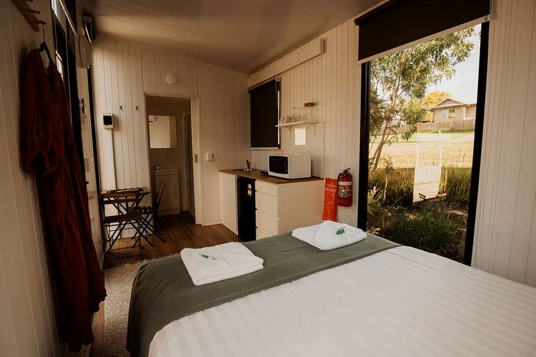 Tiny Houses (Australia, Eidsvold, Queensland)