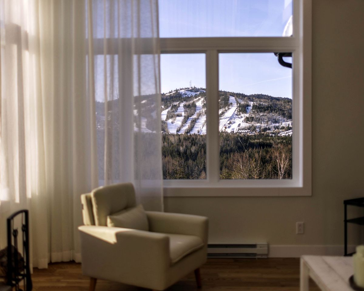 Spectacular Villa with Incredible Outdoor Fully Equipped and Game Room in Saint Come, Quebec