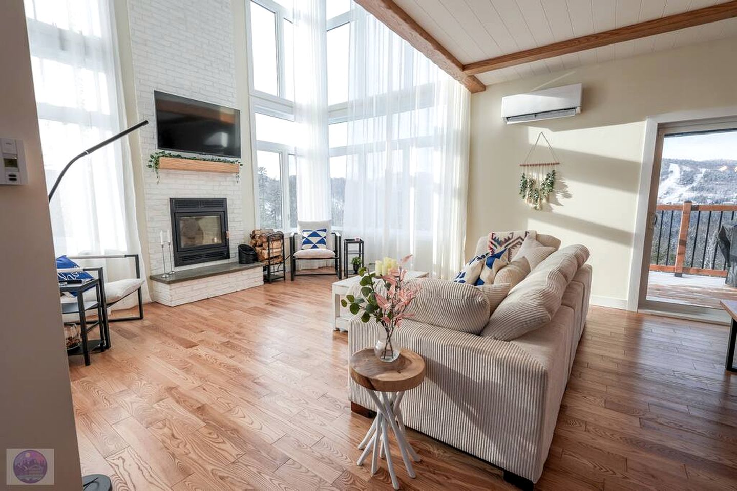 Spectacular Villa with Incredible Outdoor Fully Equipped and Game Room in Saint Come, Quebec
