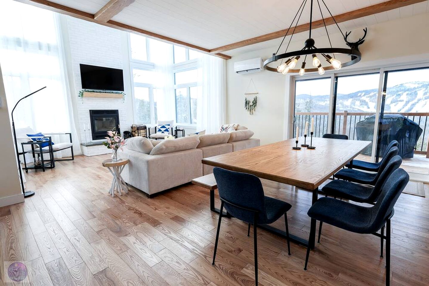 Spectacular Villa with Incredible Outdoor Fully Equipped and Game Room in Saint Come, Quebec