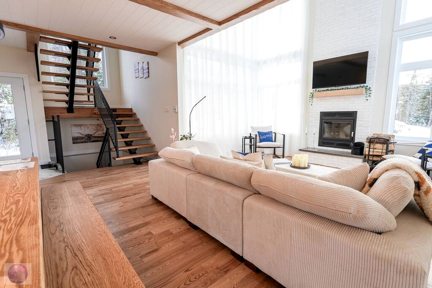 Spectacular Villa with Incredible Outdoor Fully Equipped and Game Room in Saint Come, Quebec