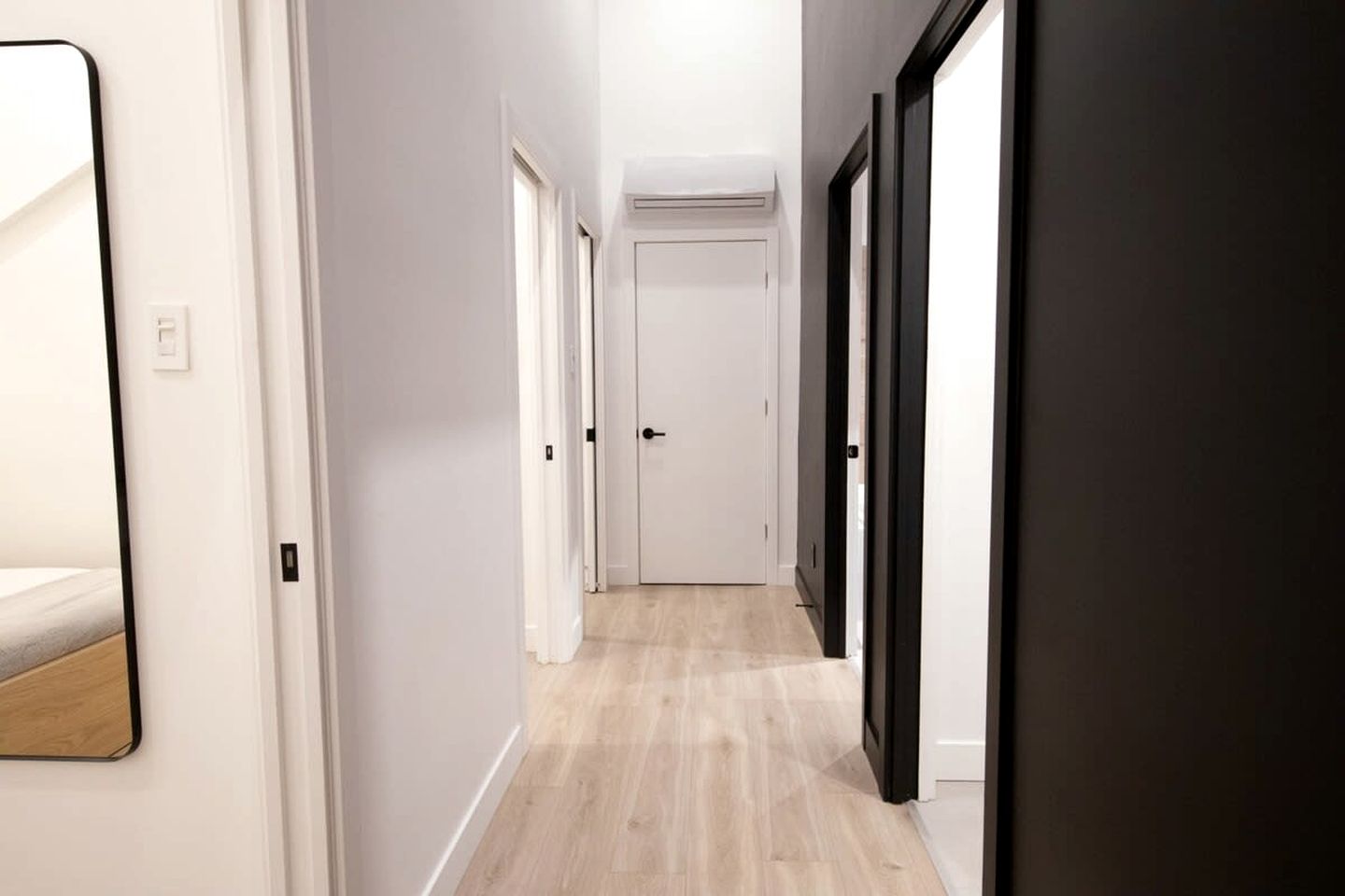 Spectacular Villa with Sauna, Jacuzzi, Kayaks and Amazing Outdoor and Indoor Living Space in St Mathieu du Parc, Quebec