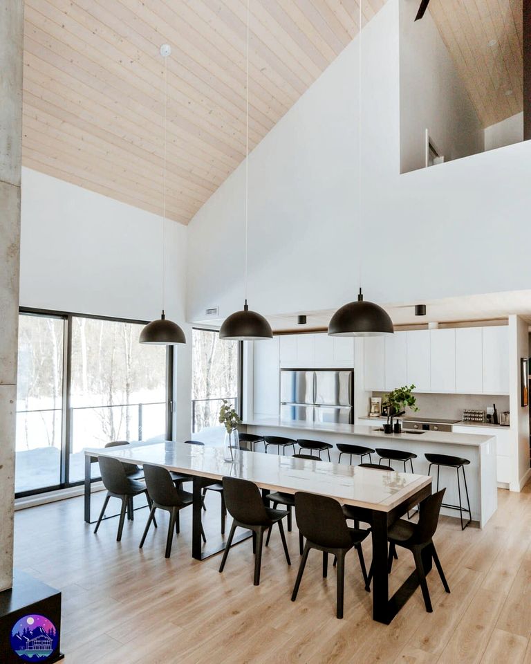 Spectacular Villa with Sauna, Jacuzzi, Kayaks and Amazing Outdoor and Indoor Living Space in St Mathieu du Parc, Quebec