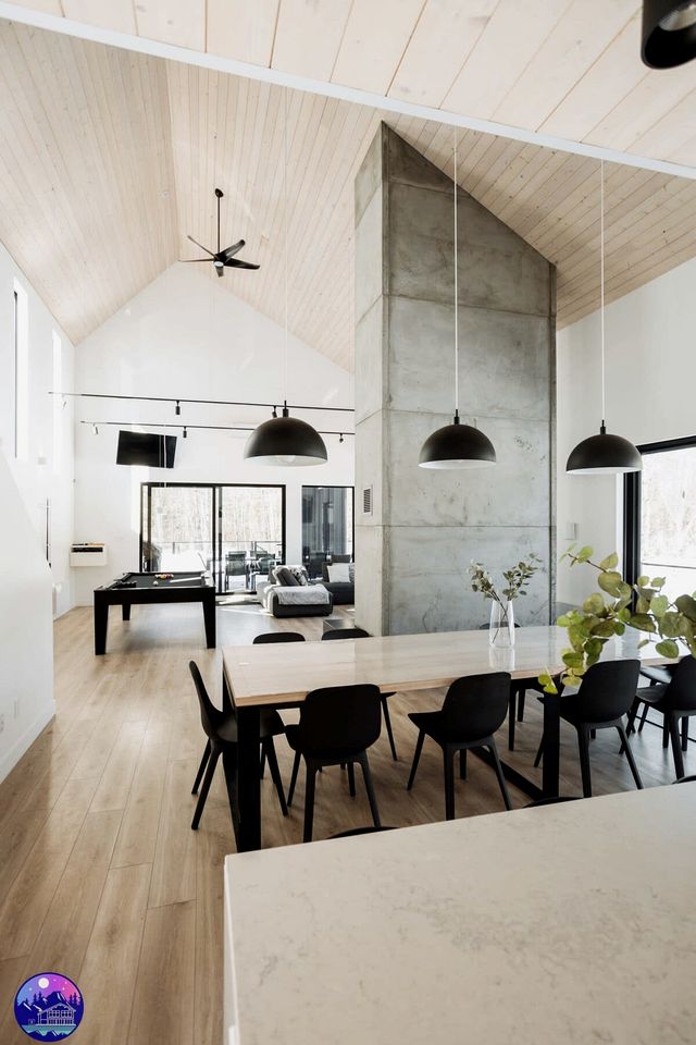 Spectacular Villa with Sauna, Jacuzzi, Kayaks and Amazing Outdoor and Indoor Living Space in St Mathieu du Parc, Quebec