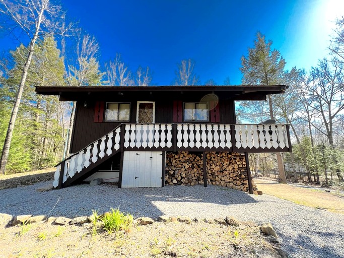 Cabins (United States of America, Glen, New Hampshire)