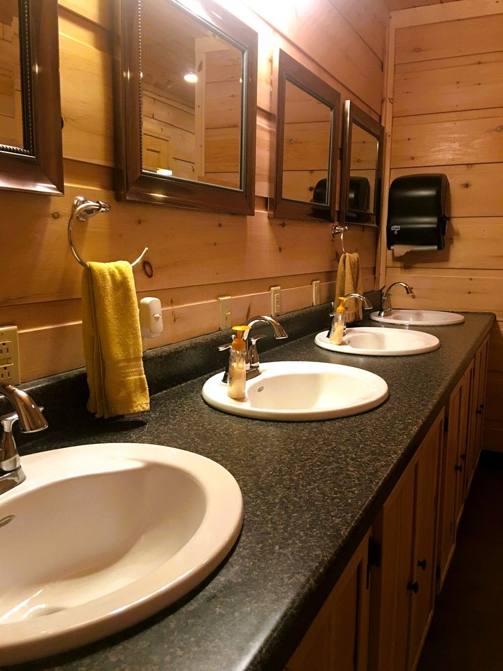 Spectacular Wooden Cabin Close to Great Hiking Trails in Monterville, West Virginia