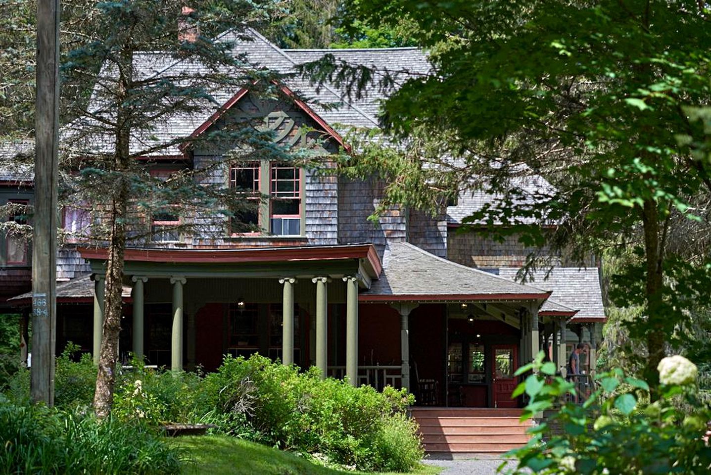 Cabins (Fleischmanns, New York, United States)