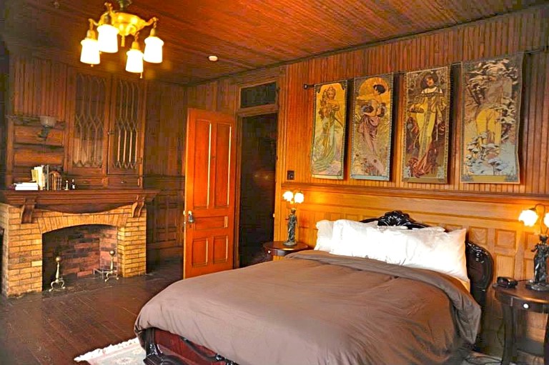 Cabins (Fleischmanns, New York, United States)