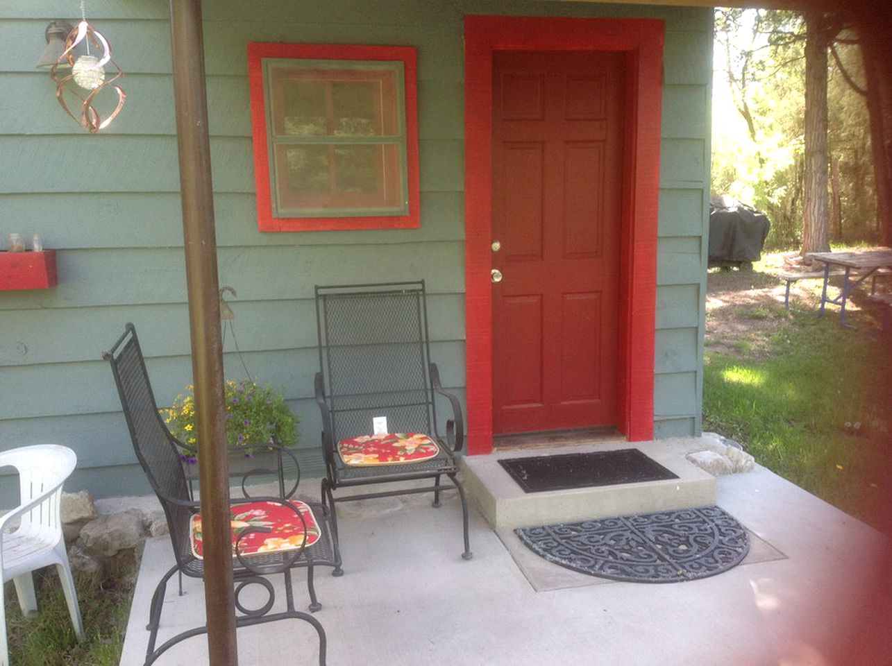 Nature's Oasis: Riverside Glamping Getaway in the Heart of New Mexico